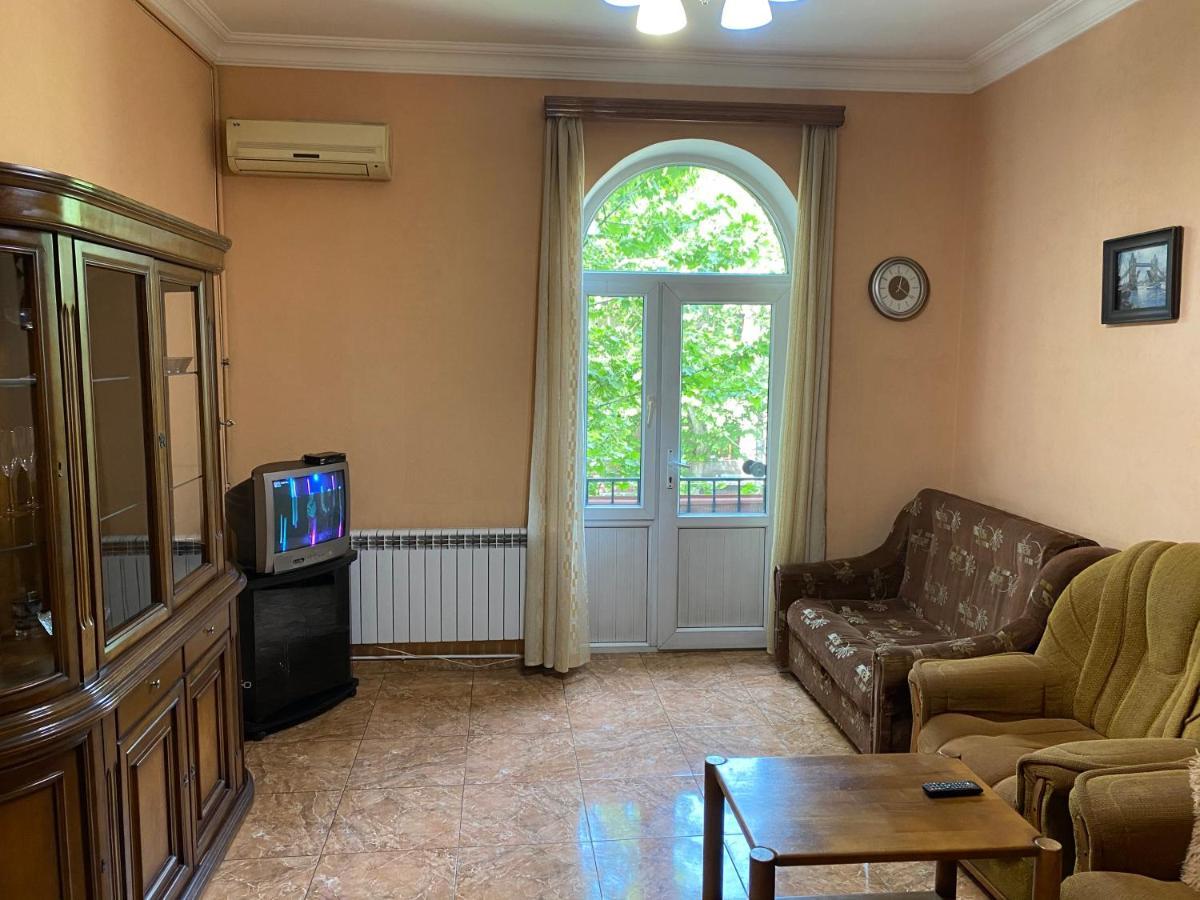 Agora Arcs Apartment Erevan Esterno foto