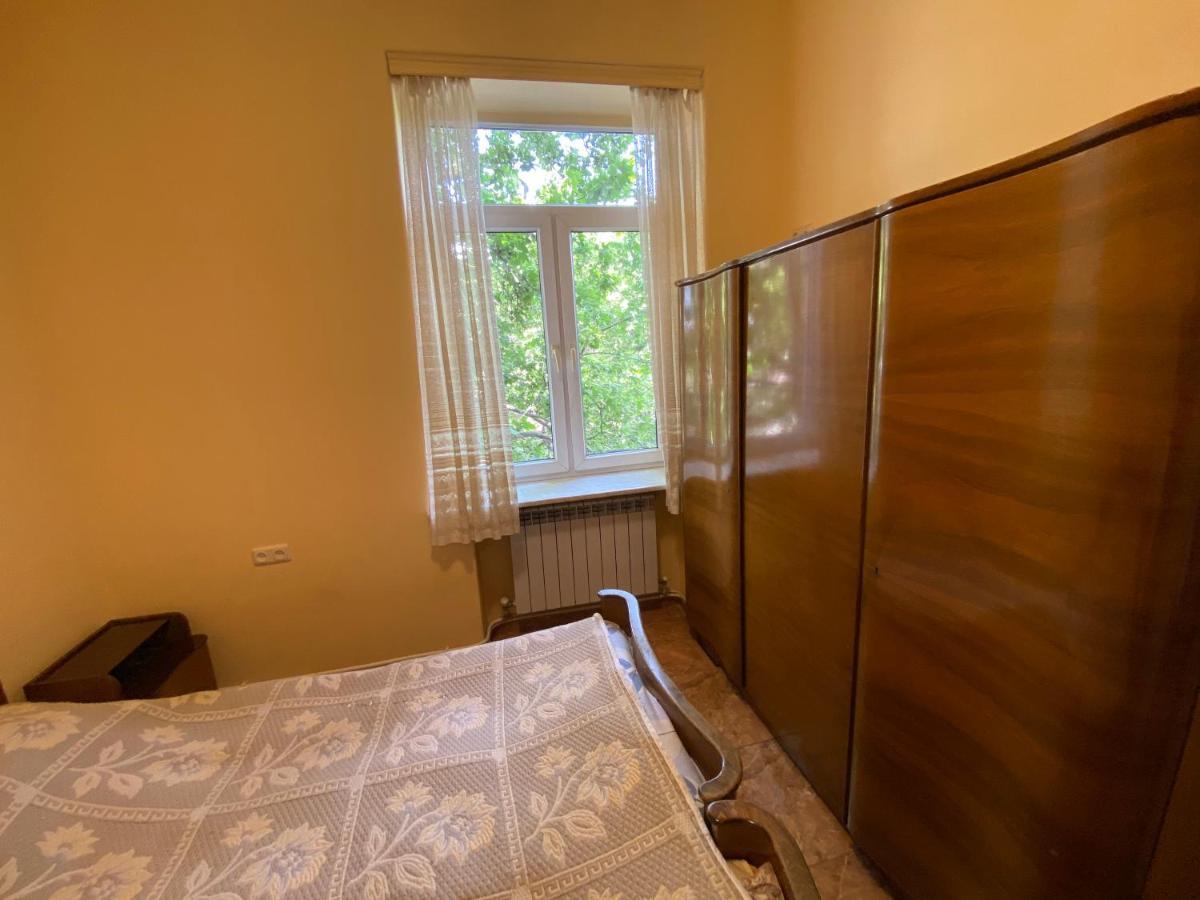 Agora Arcs Apartment Erevan Esterno foto
