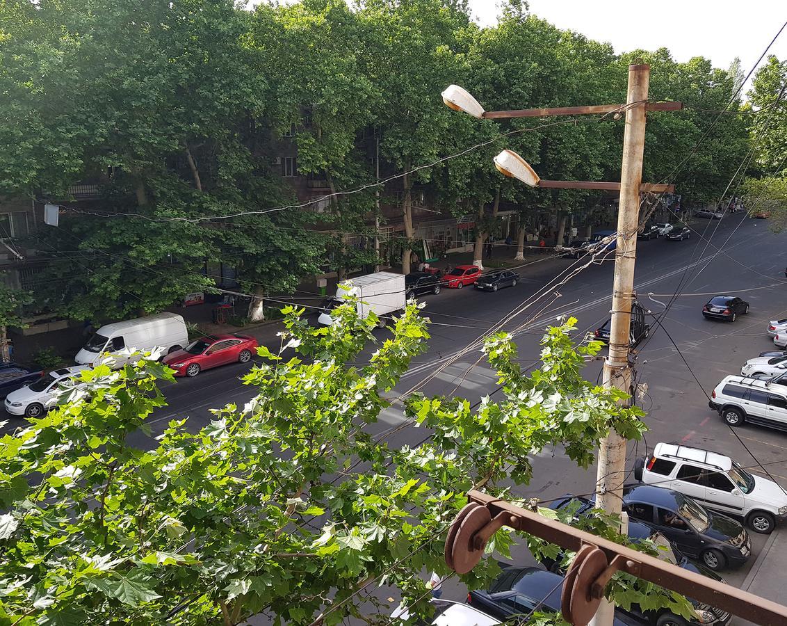 Agora Arcs Apartment Erevan Esterno foto
