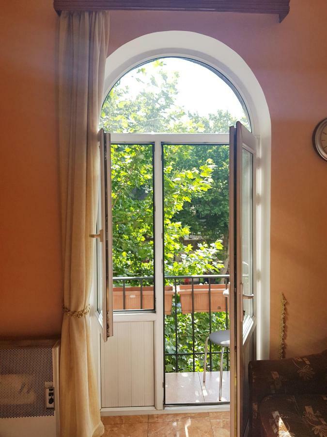 Agora Arcs Apartment Erevan Esterno foto